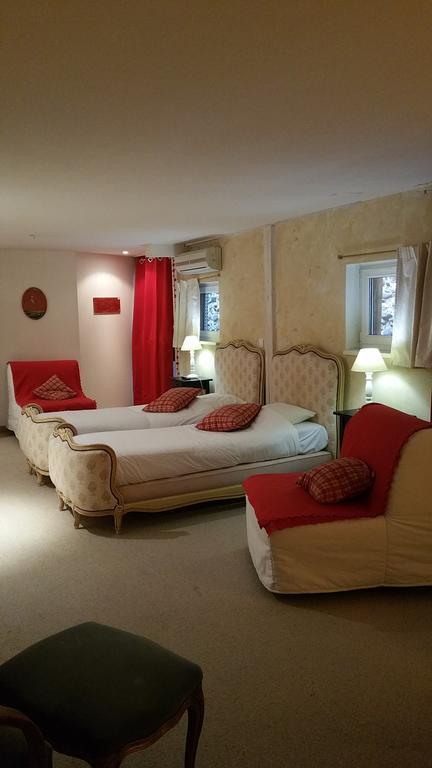 Chambres Touristiques La Cour Des Hotes オベルネ エクステリア 写真