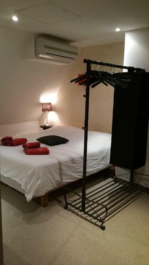 Chambres Touristiques La Cour Des Hotes オベルネ エクステリア 写真