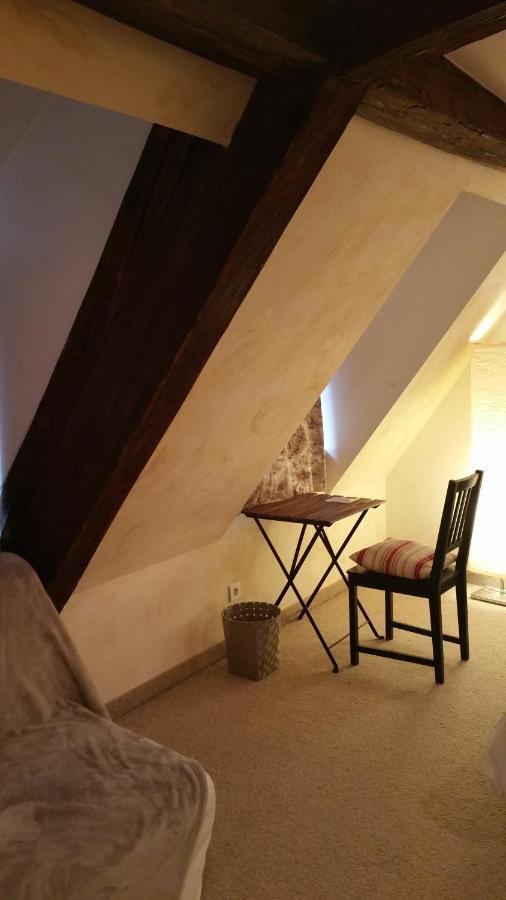Chambres Touristiques La Cour Des Hotes オベルネ エクステリア 写真